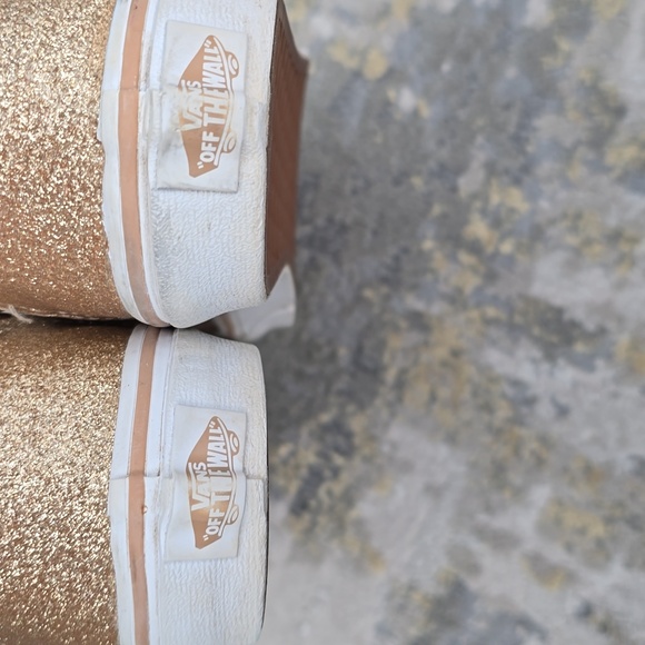 Vans Juniors Glitter Gold Old Skool Sneakers - Picture 7 of 11